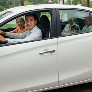 Su dung dich vu xe ghep han che met moi do cho doi hay trung chuyen rat phu hop voi nguoi lon tuoi va gia dinh co tre nho